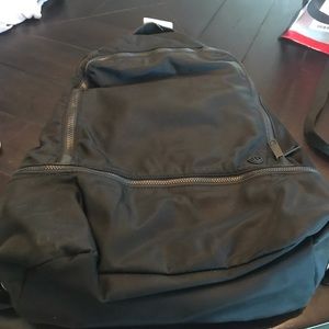 lululemon large city adventurer backpack, good used condition.